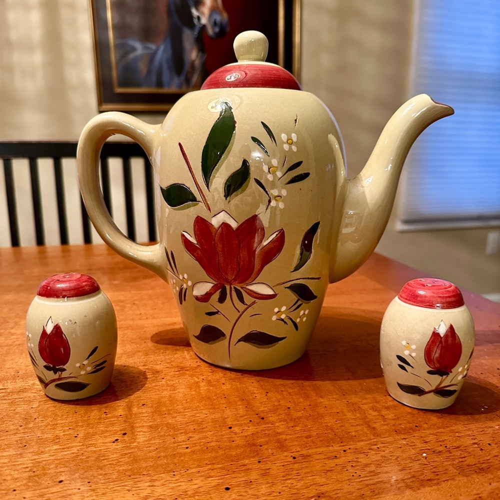 STANGL POTTERY MAGNOLIA COFFEE POT